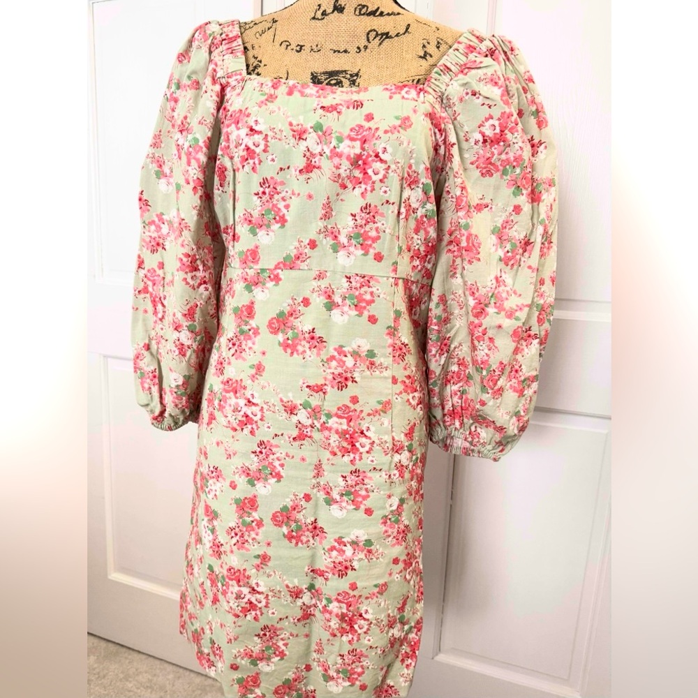 Pink and Red Sheath Dress with Puff Sleeves and Square Neck